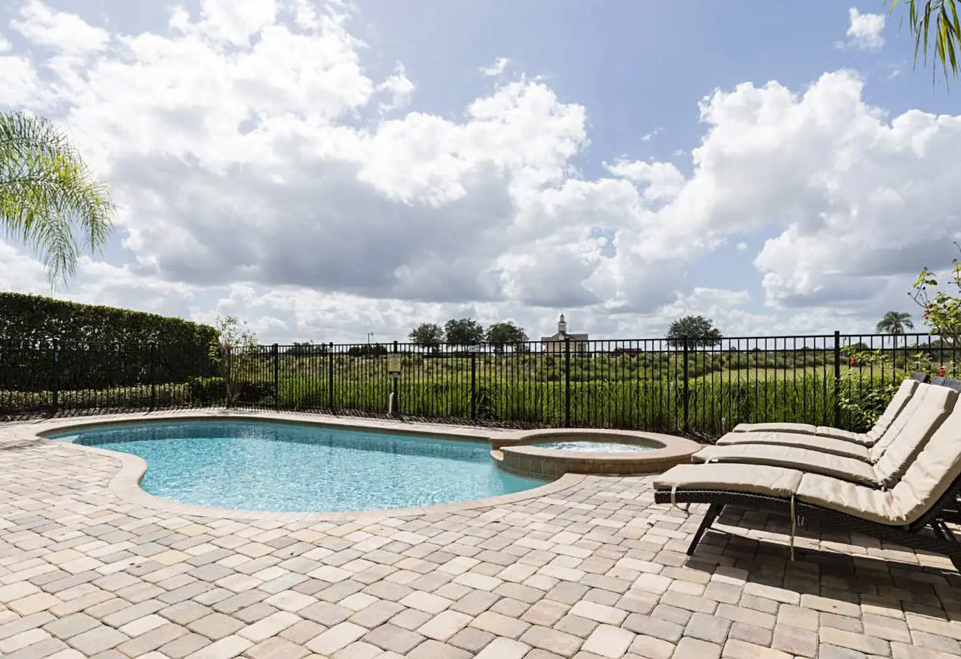 W146 - The Winsome Estate