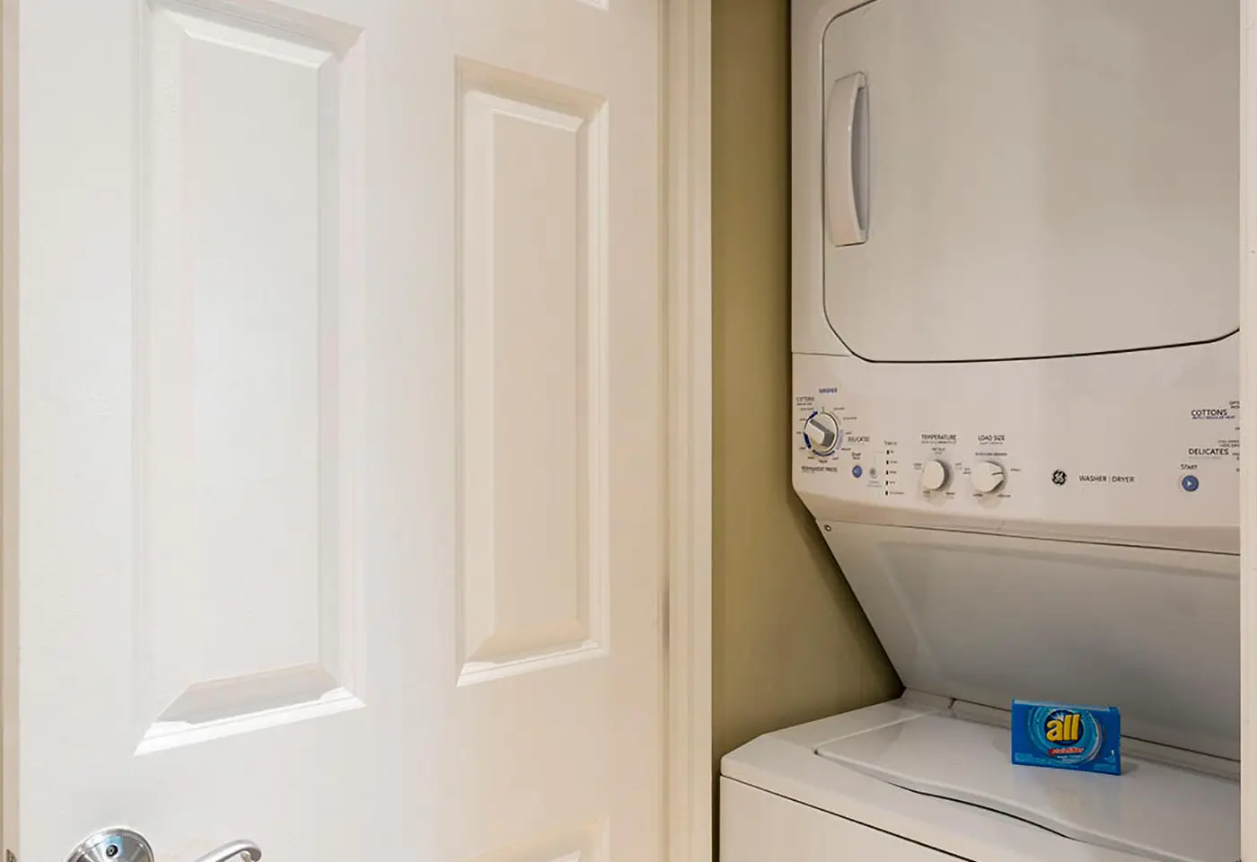 W244 - The Classical Condo