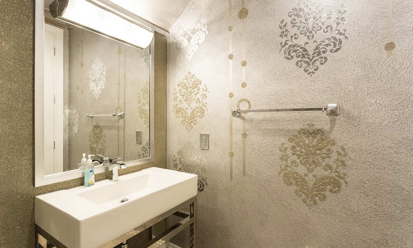 W278E - The Gorgeous Getaway