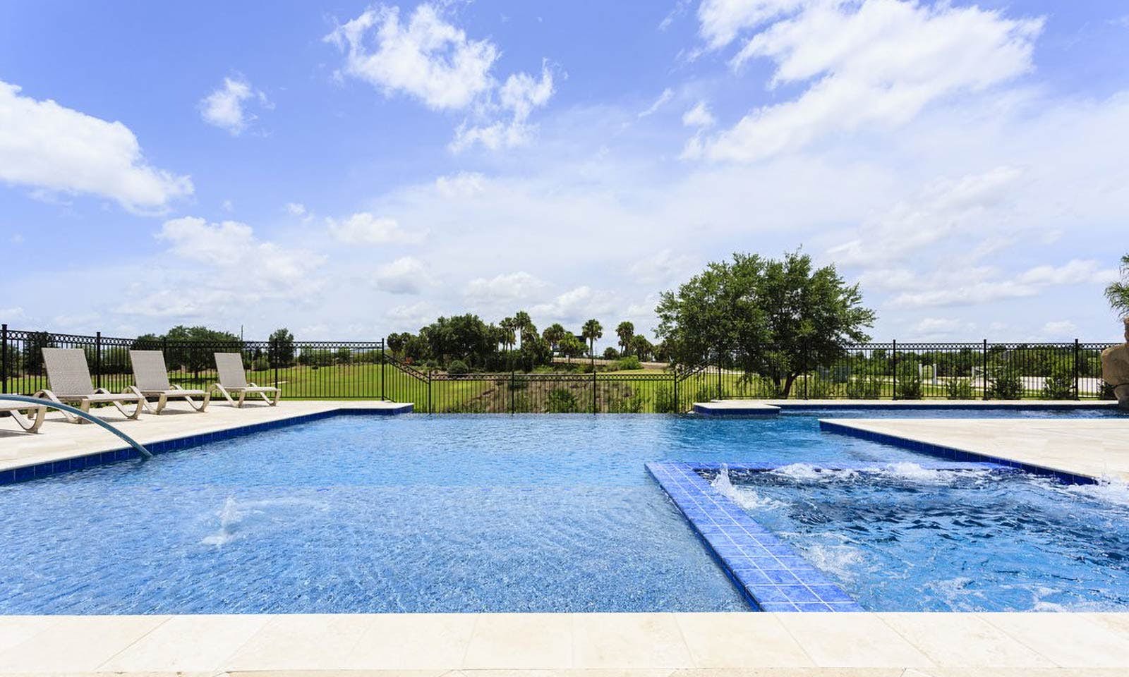 W278E - The Gorgeous Getaway