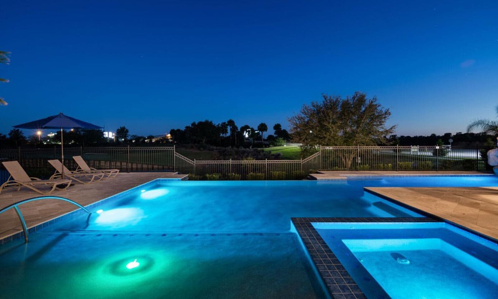 W278E - The Gorgeous Getaway