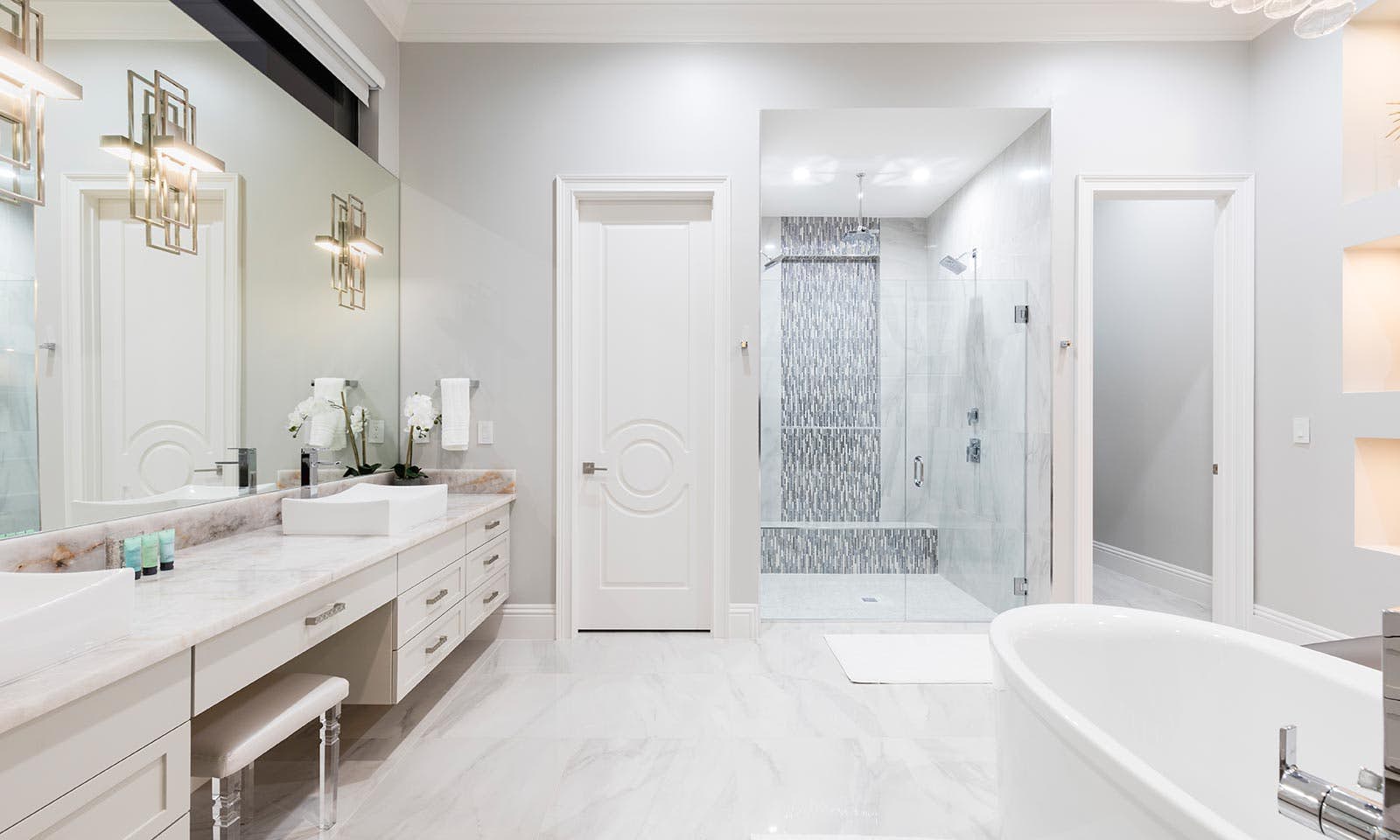 W301E - The Stunning Sanctuary