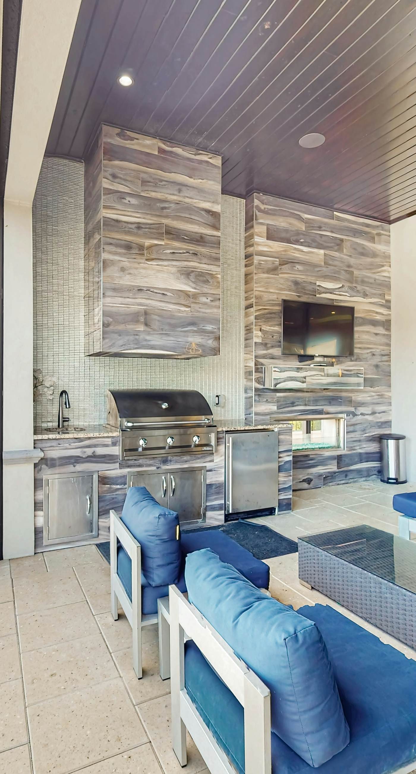 W301E - The Stunning Sanctuary