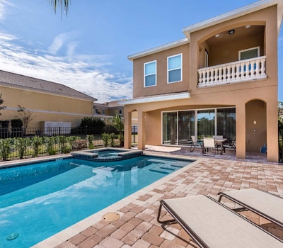 W327 - The Enchanting Hideaway