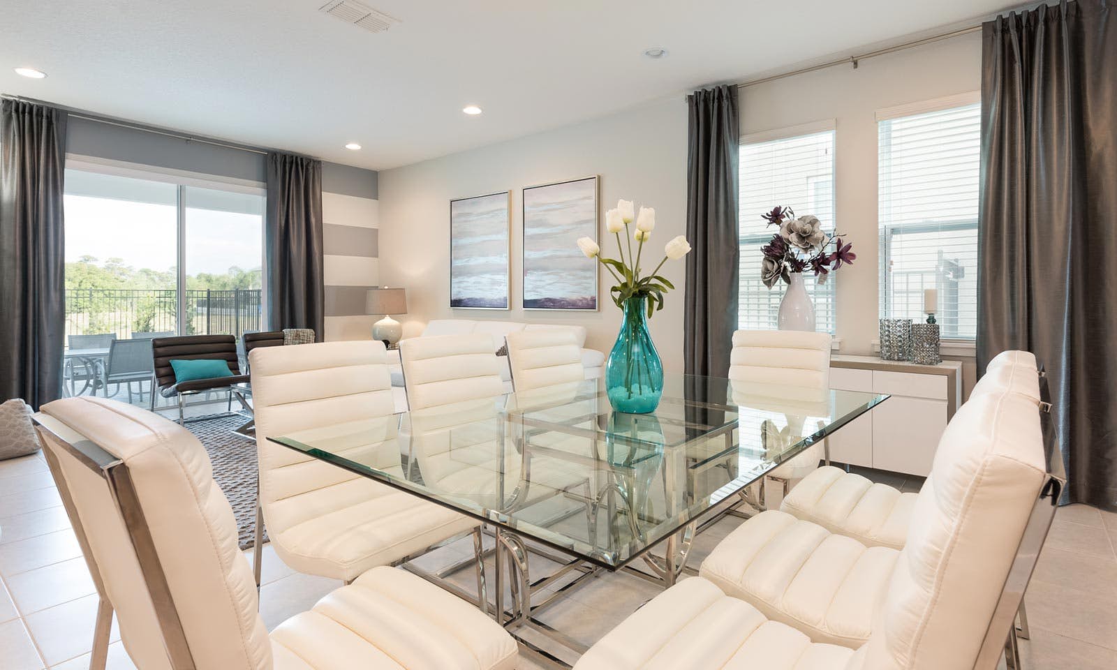 EC010 - The Retro Villa - MAD