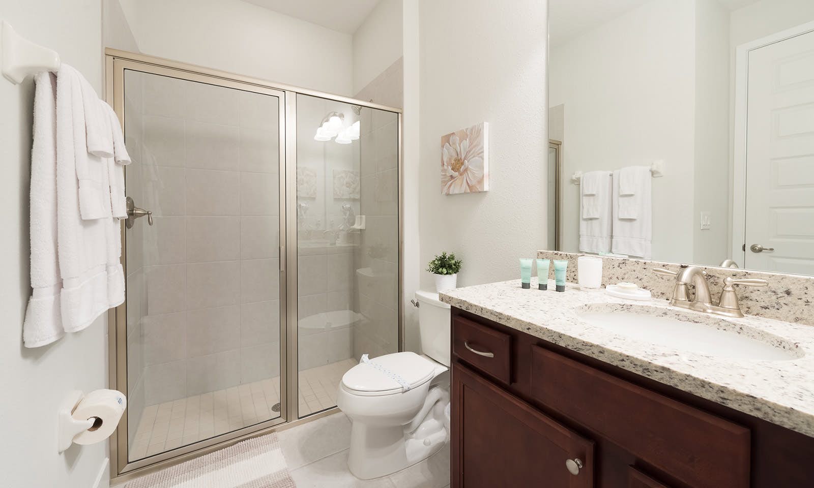 EC010 - The Retro Villa - MAD