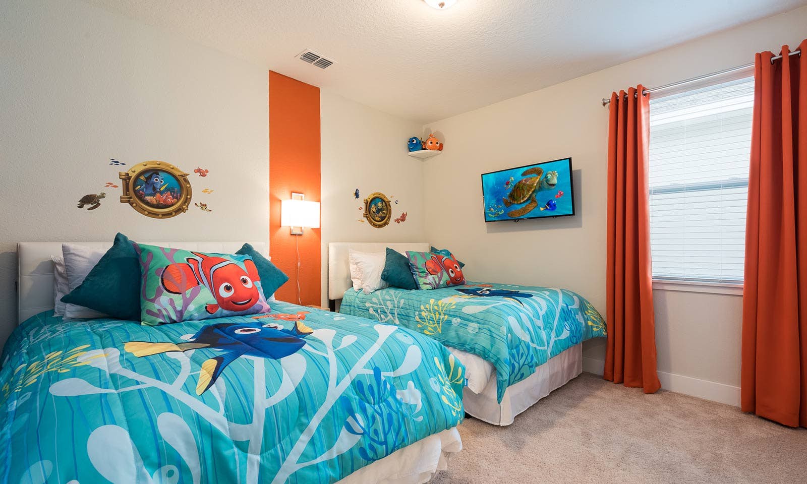 EC010 - The Retro Villa - MAD