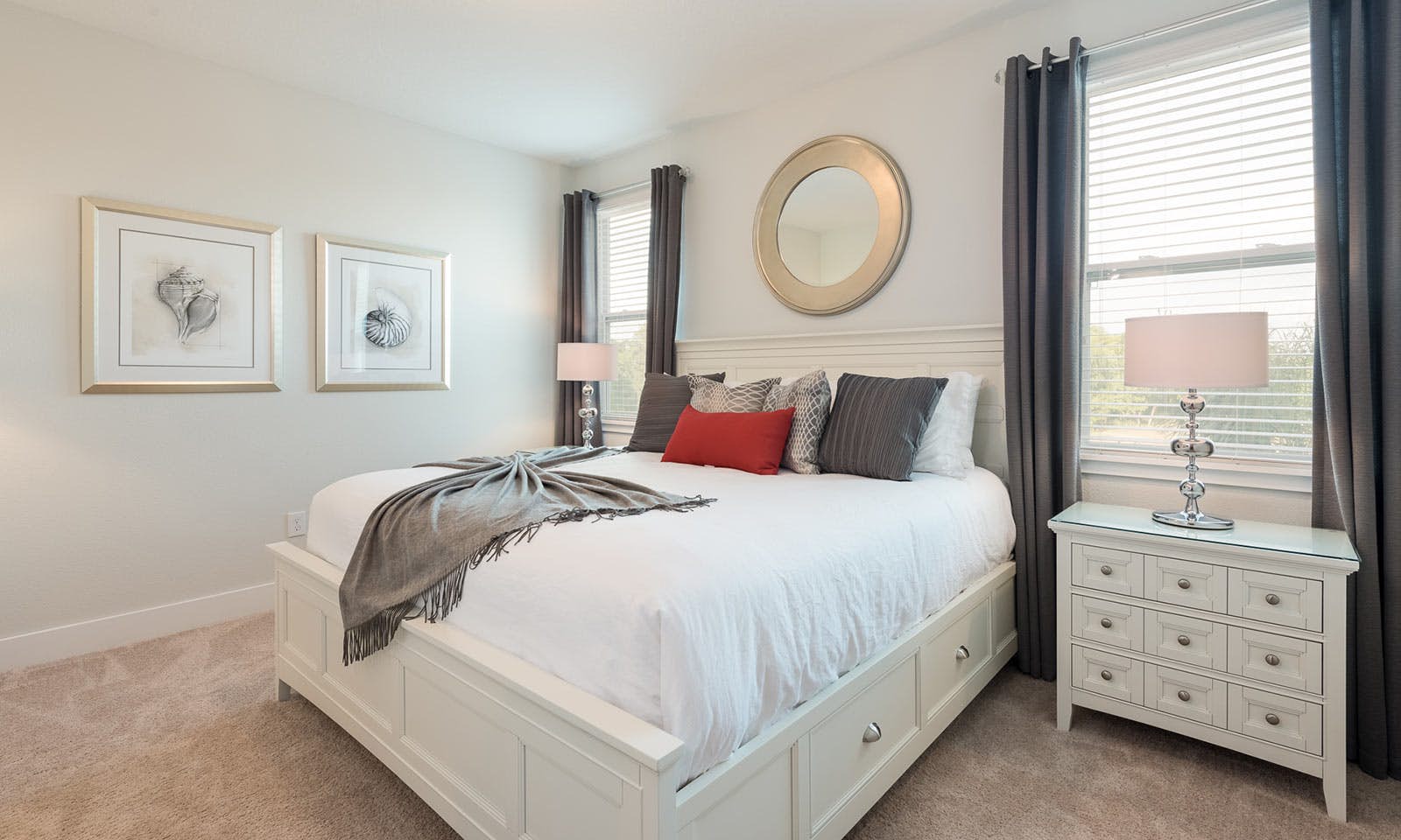 EC010 - The Retro Villa - MAD