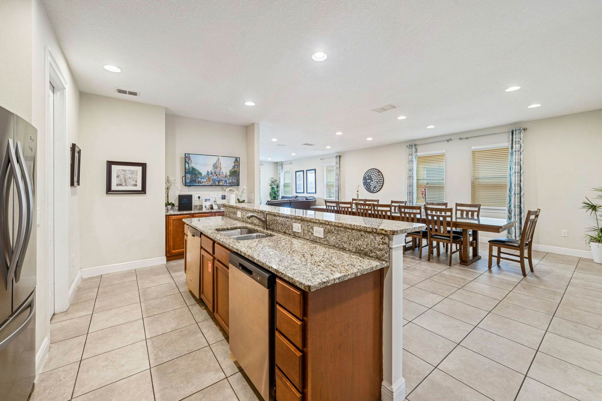 EC032 - The Sun-filled Estate