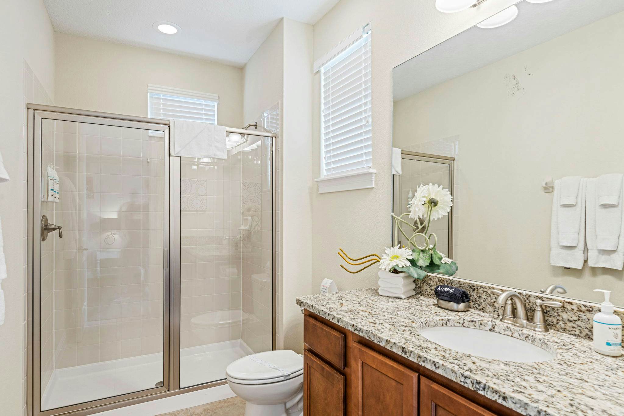 EC032 - The Sun-filled Estate