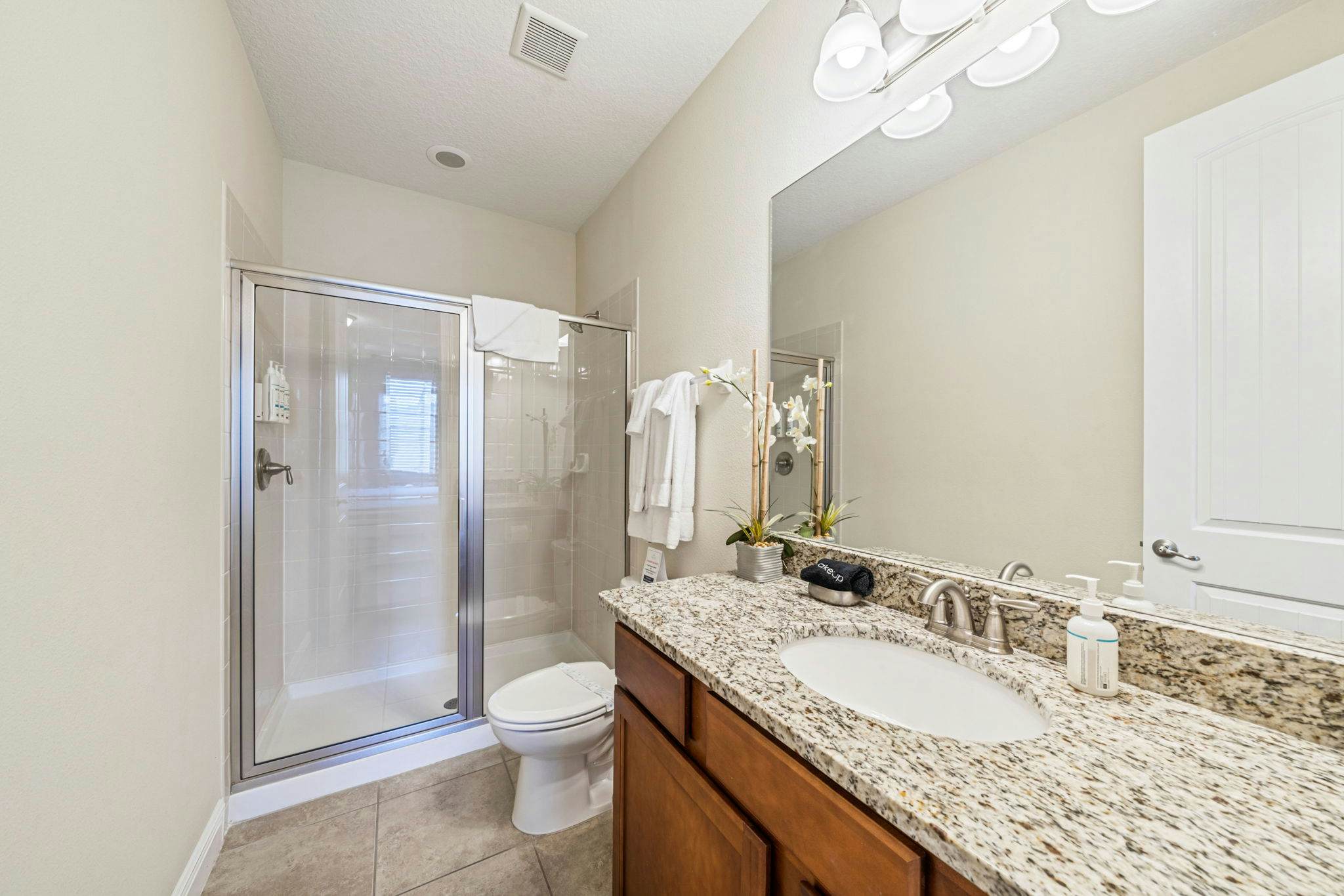 EC032 - The Sun-filled Estate