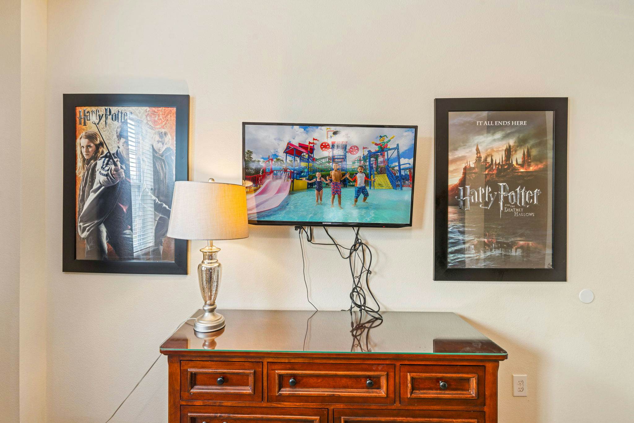 EC032 - The Sun-filled Estate