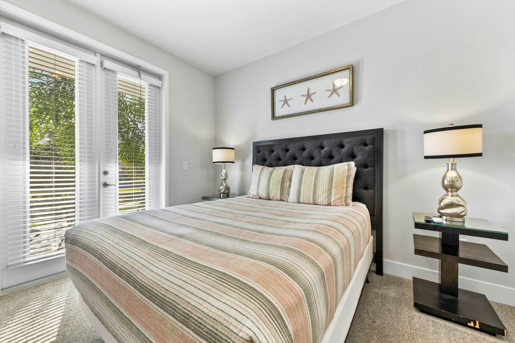 EC044 - The Modern Oasis - MND