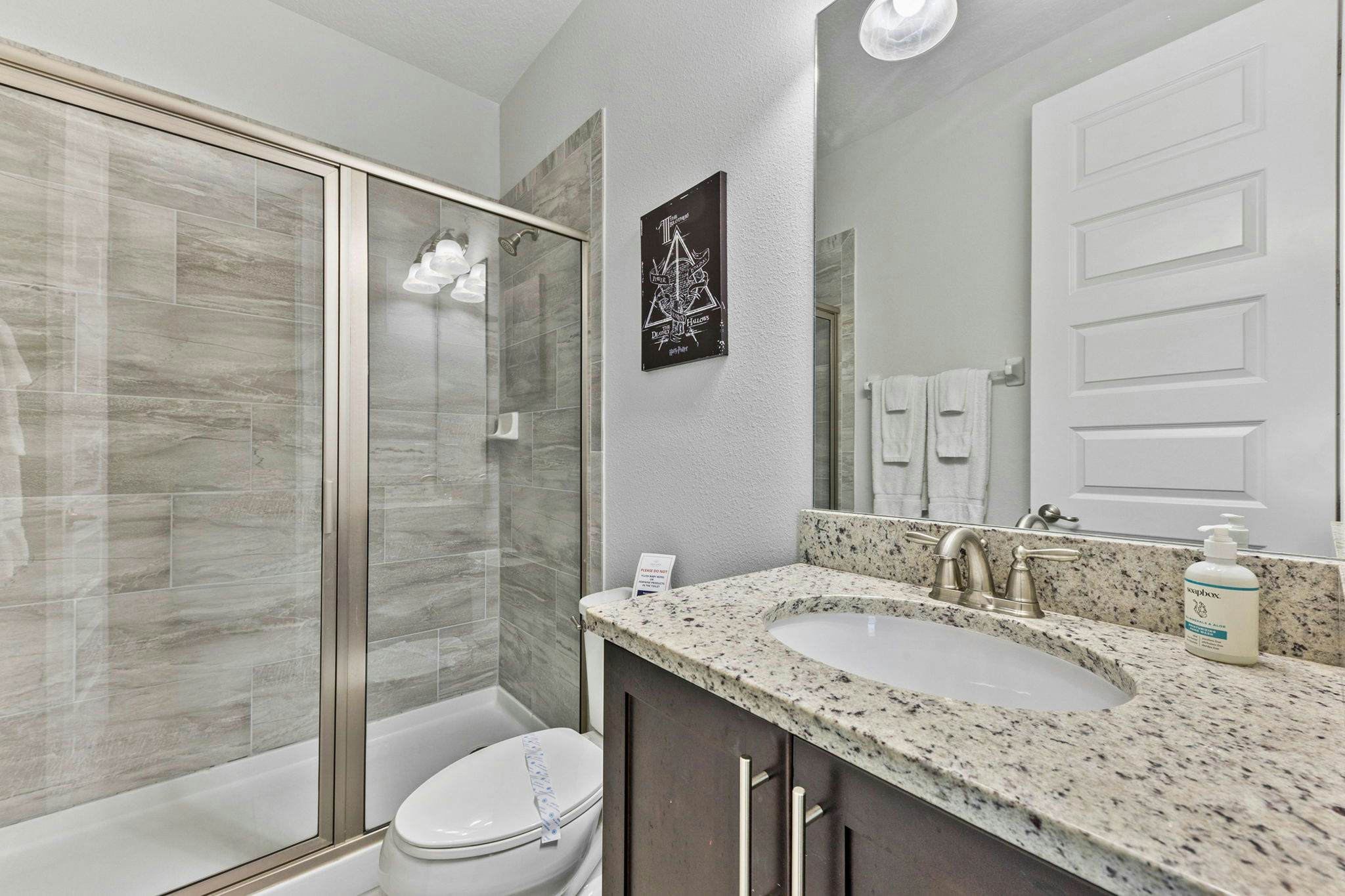 EC044 - The Modern Oasis - MND