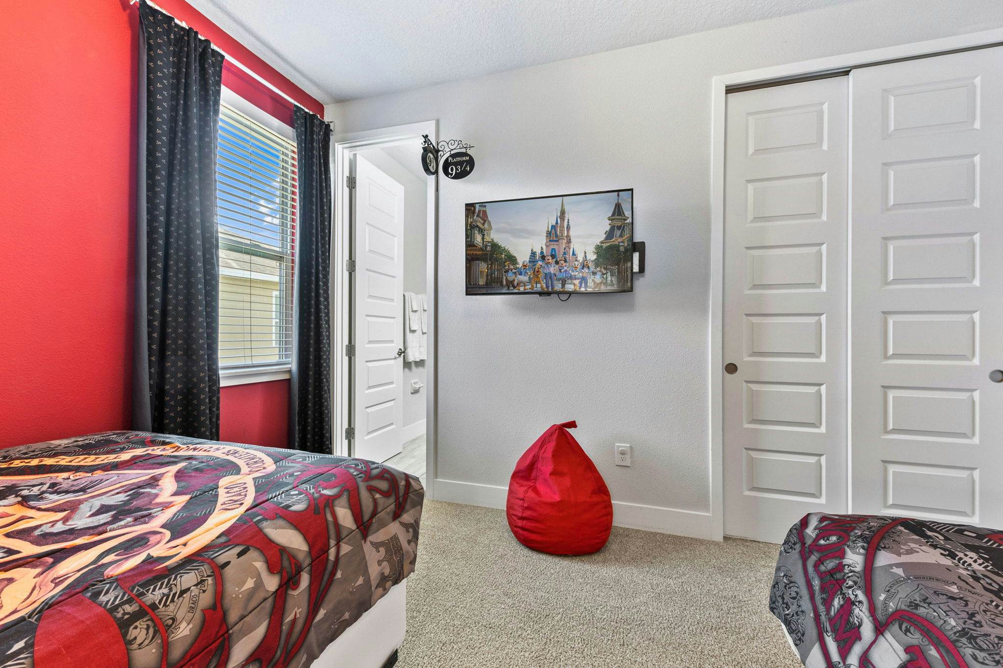 EC044 - The Modern Oasis - MND