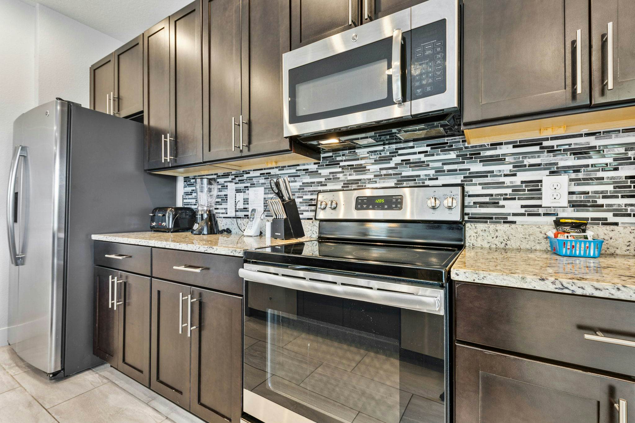 EC044 - The Modern Oasis - MND