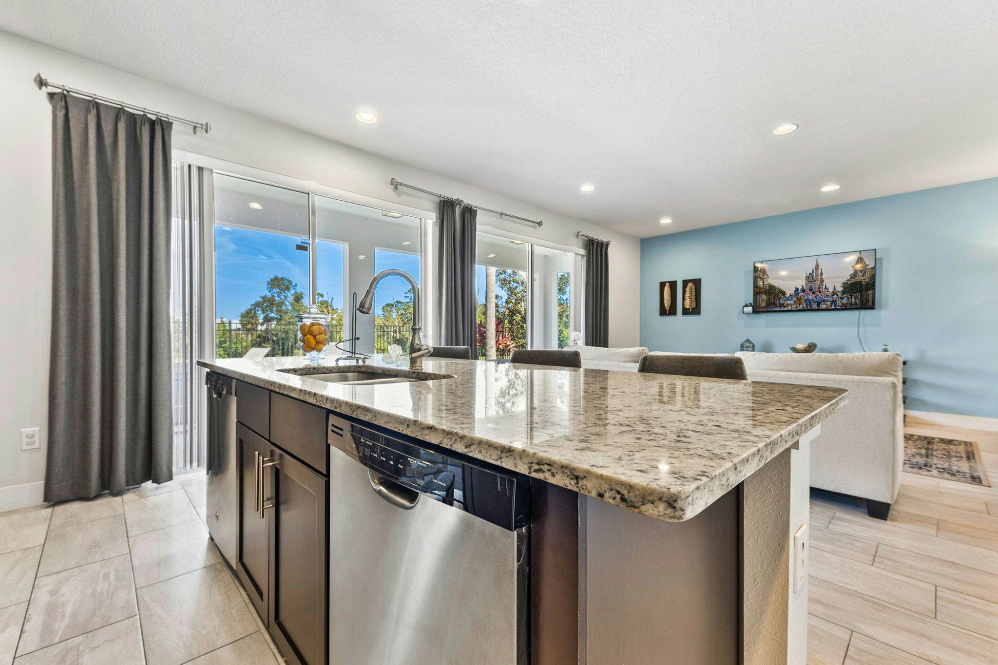 EC044 - The Modern Oasis - MND