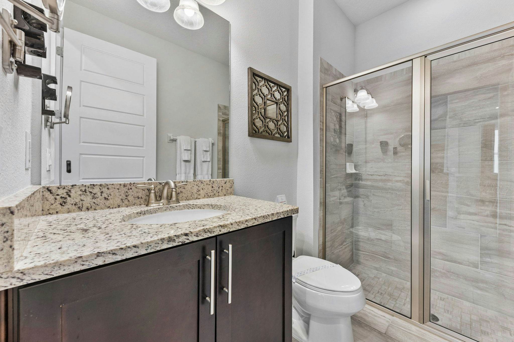 EC044 - The Modern Oasis - MND