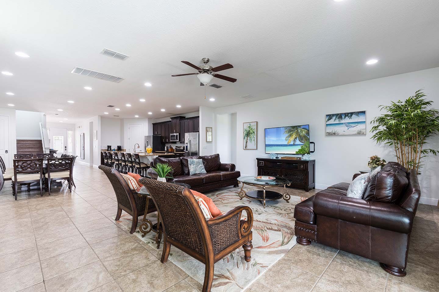 EC067 - The Sleekly Polished Villa - HAW