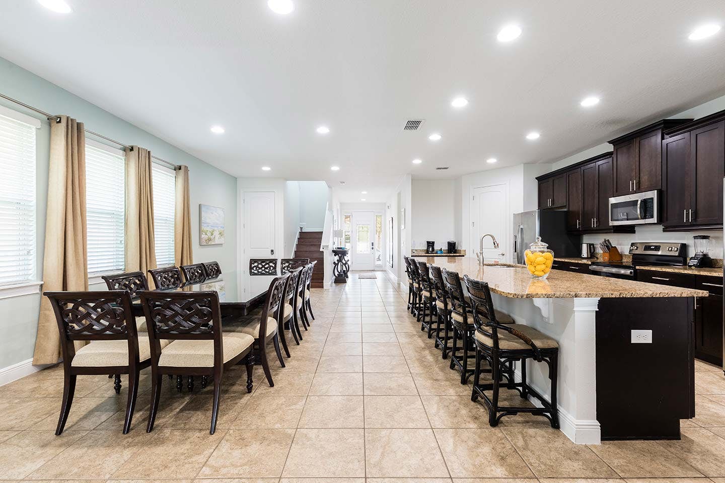 EC067 - The Sleekly Polished Villa - HAW