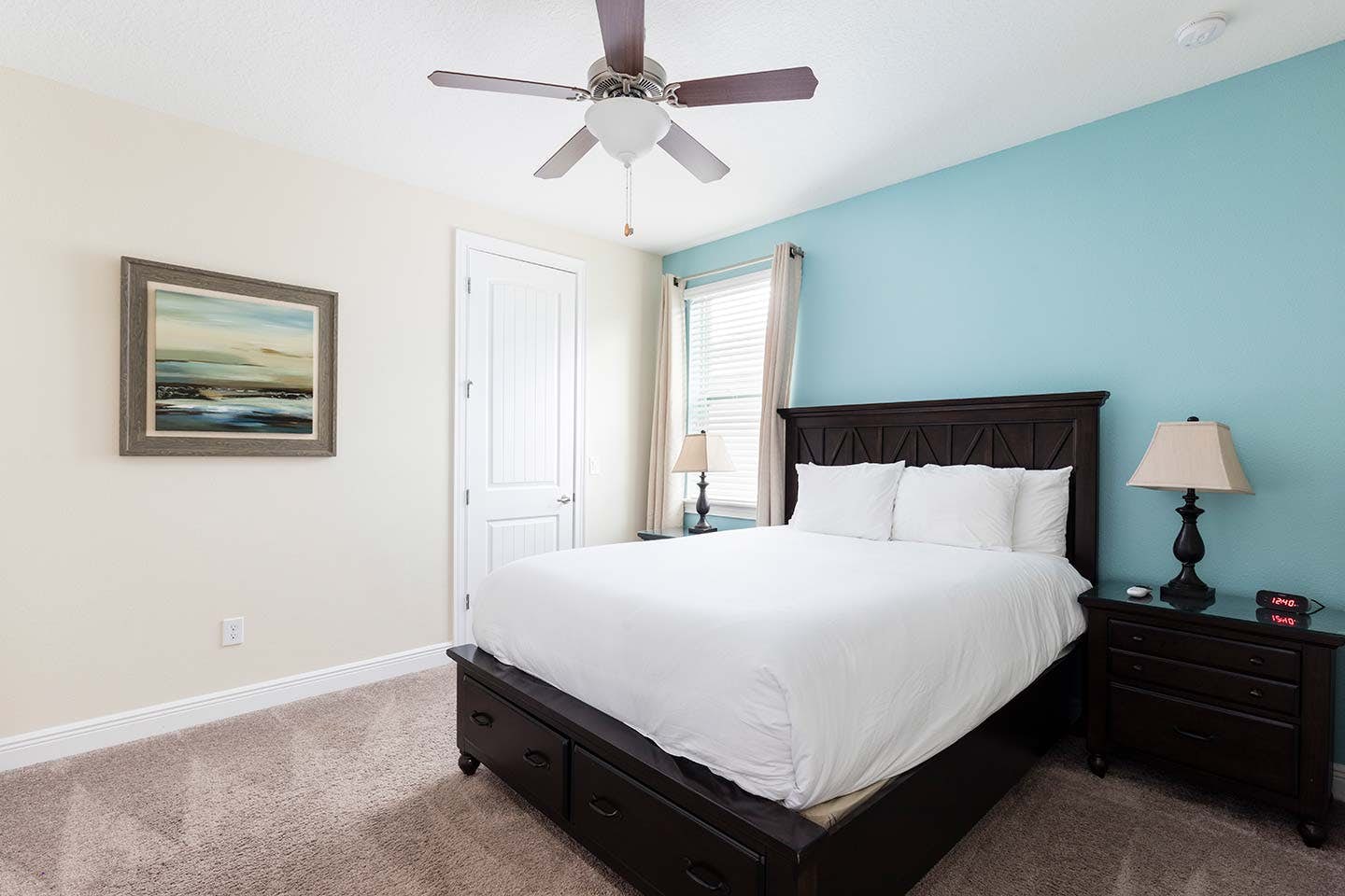 EC067 - The Sleekly Polished Villa - HAW