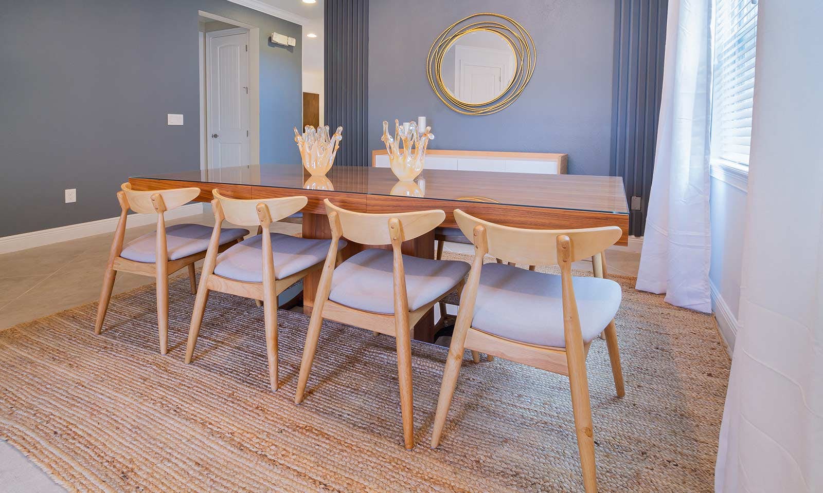 EC084 - The Modern Galactic Villa - MND