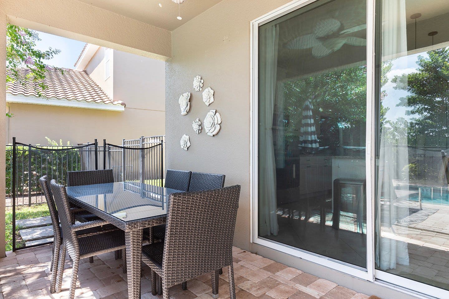 EC084 - The Modern Galactic Villa - MND