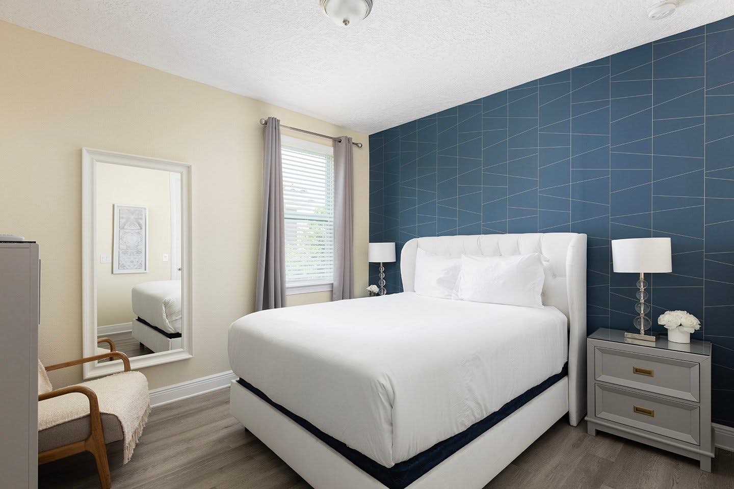 EC084 - The Modern Galactic Villa - MND