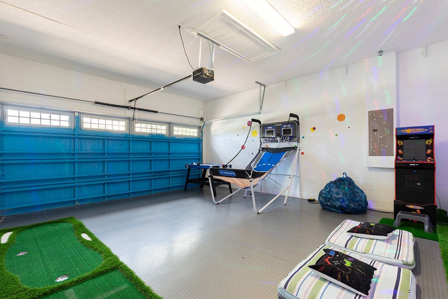 EC084 - The Modern Galactic Villa - MND