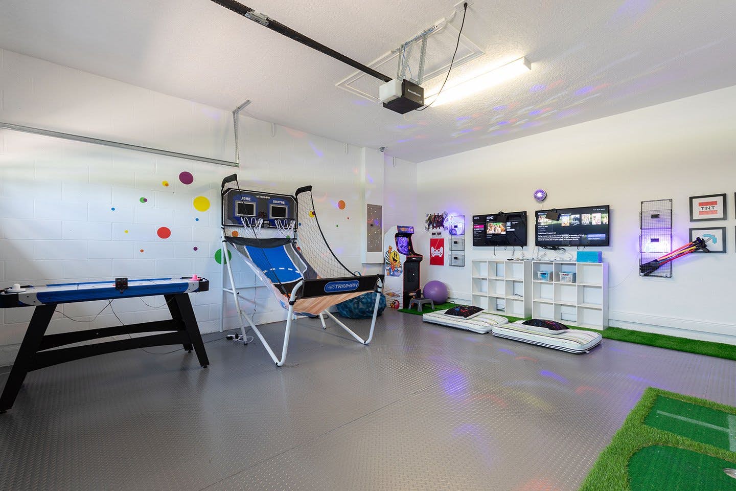 EC084 - The Modern Galactic Villa - MND