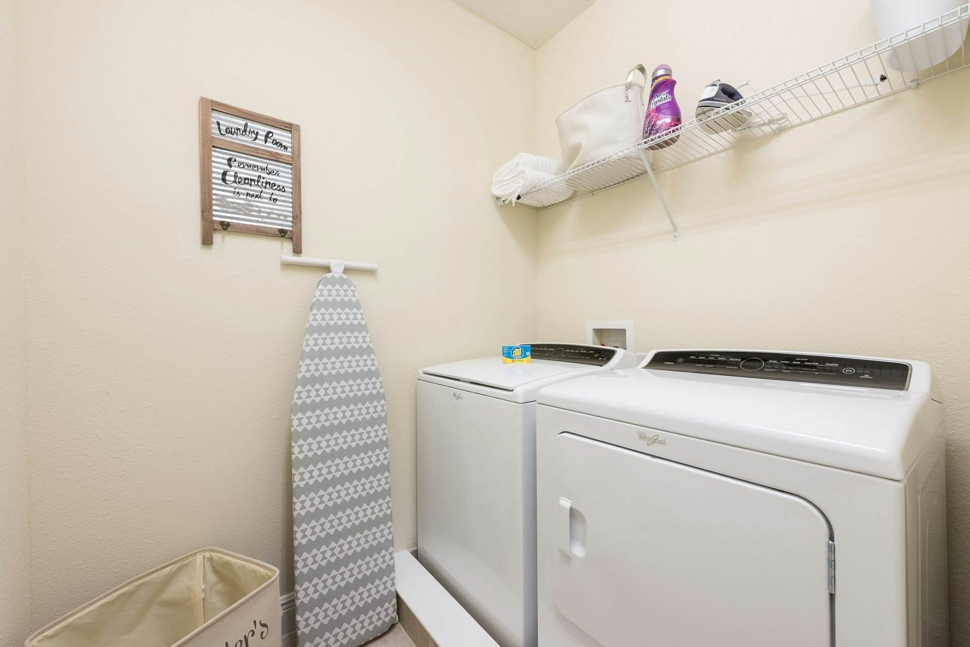 EC084 - The Modern Galactic Villa - MND