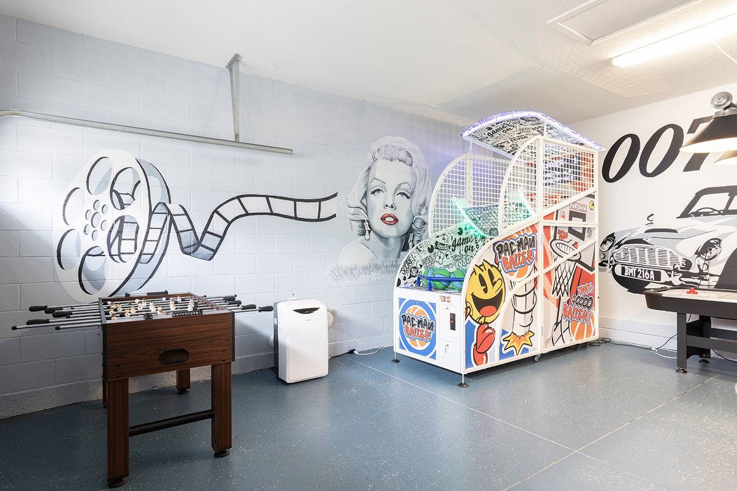 EC100 - The Wonder-of-it-All Estate - MND