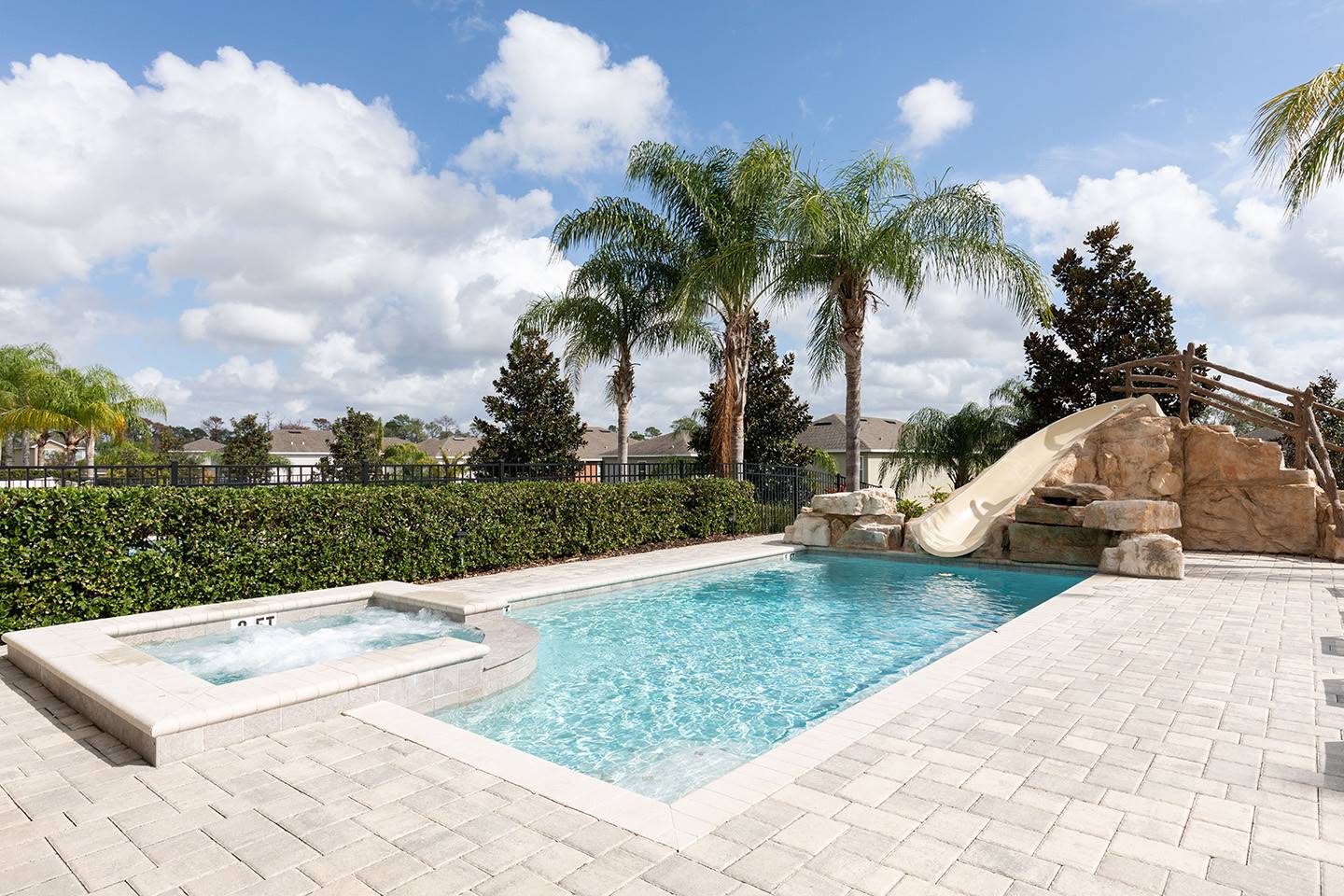 EC100 - The Wonder-of-it-All Estate - MND