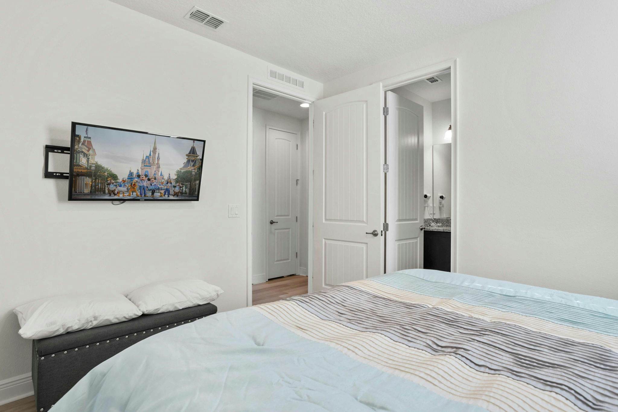 EC108 - The Modern Radiance Retreat - STF