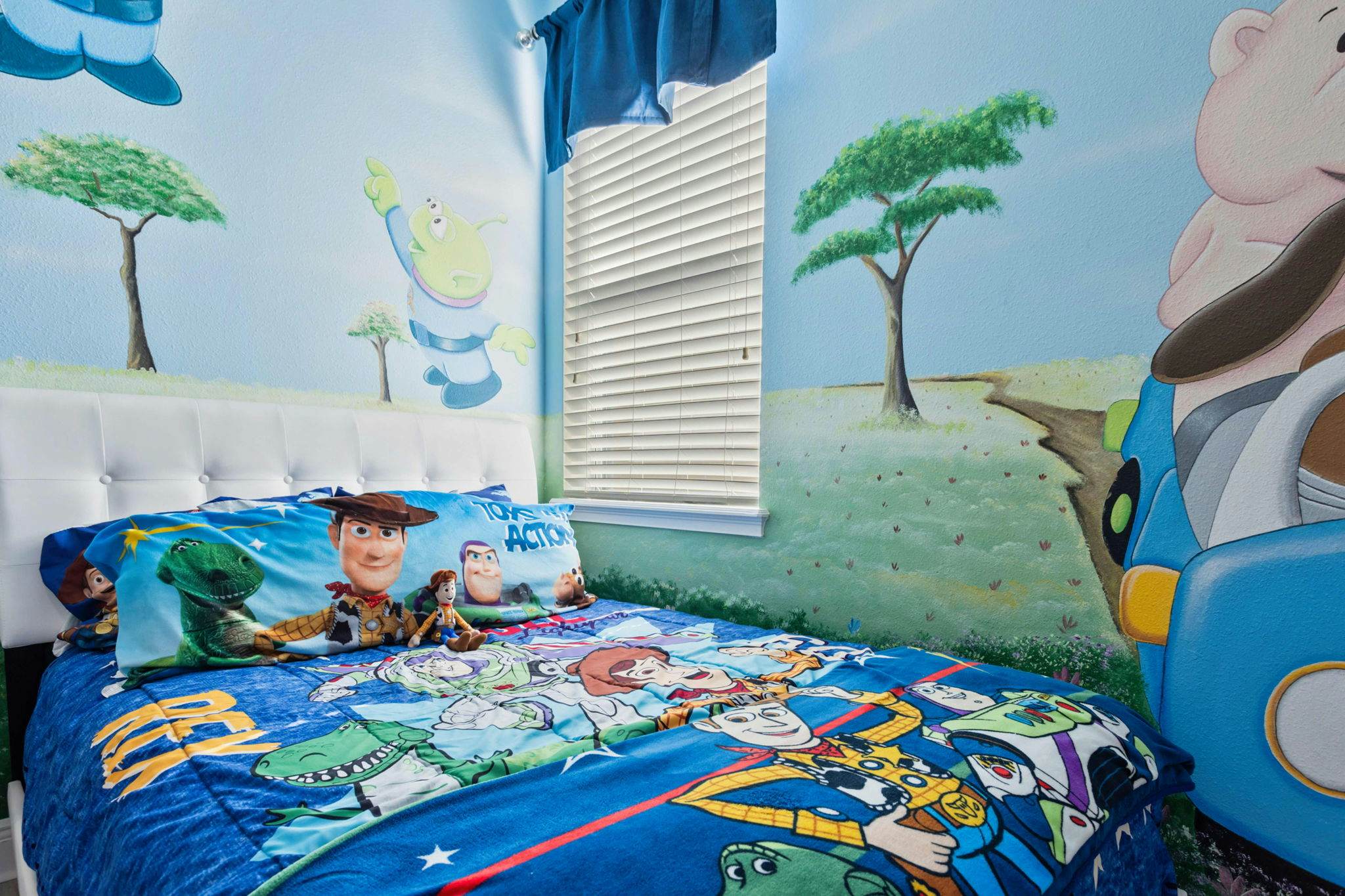 EC108 - The Modern Radiance Retreat - STF