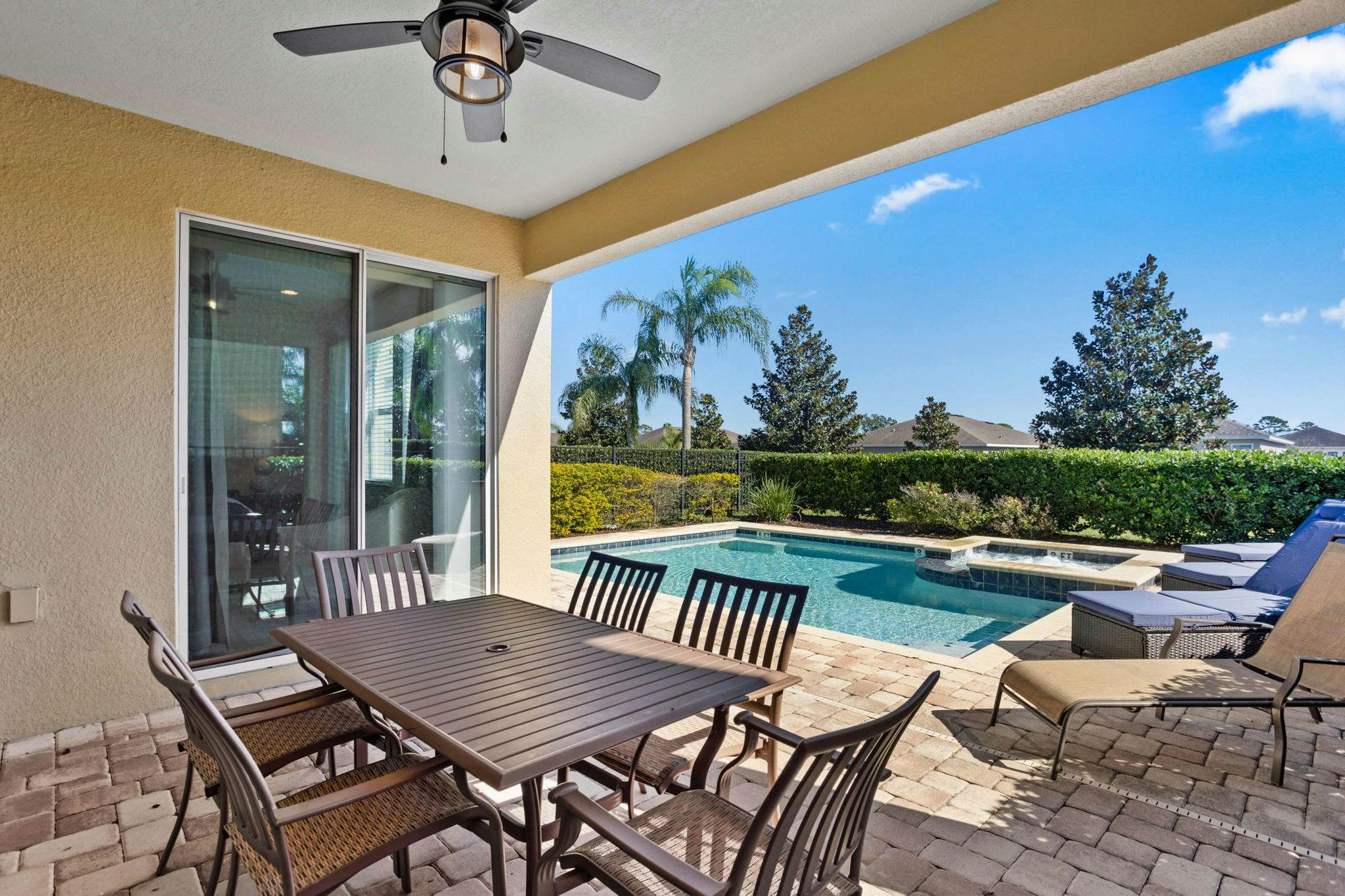 EC108 - The Modern Radiance Retreat - STF