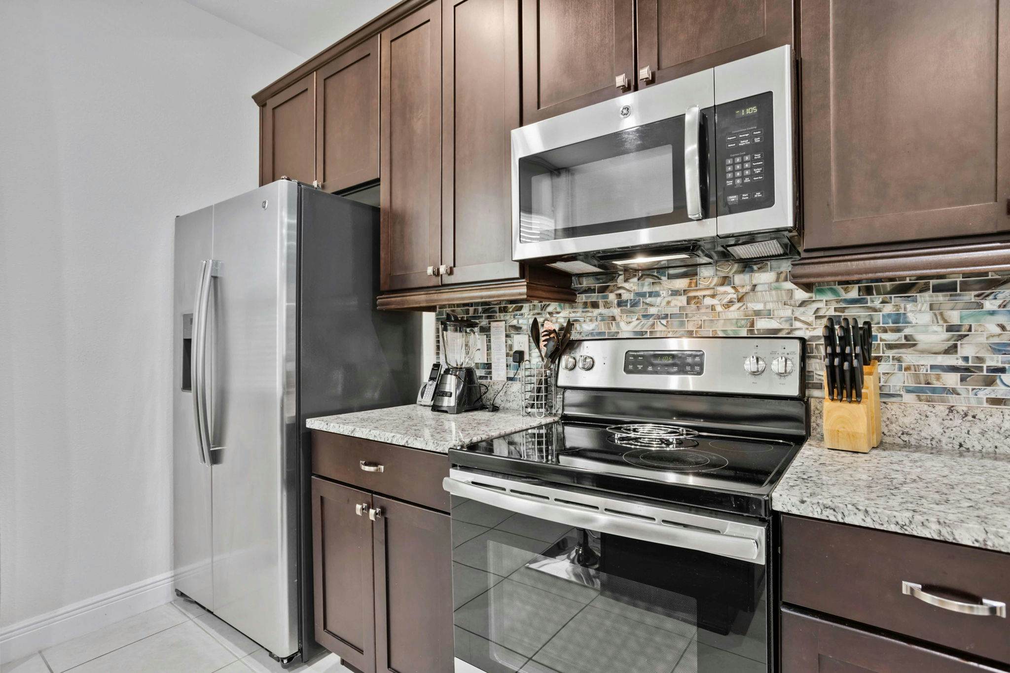 EC108 - The Modern Radiance Retreat - STF