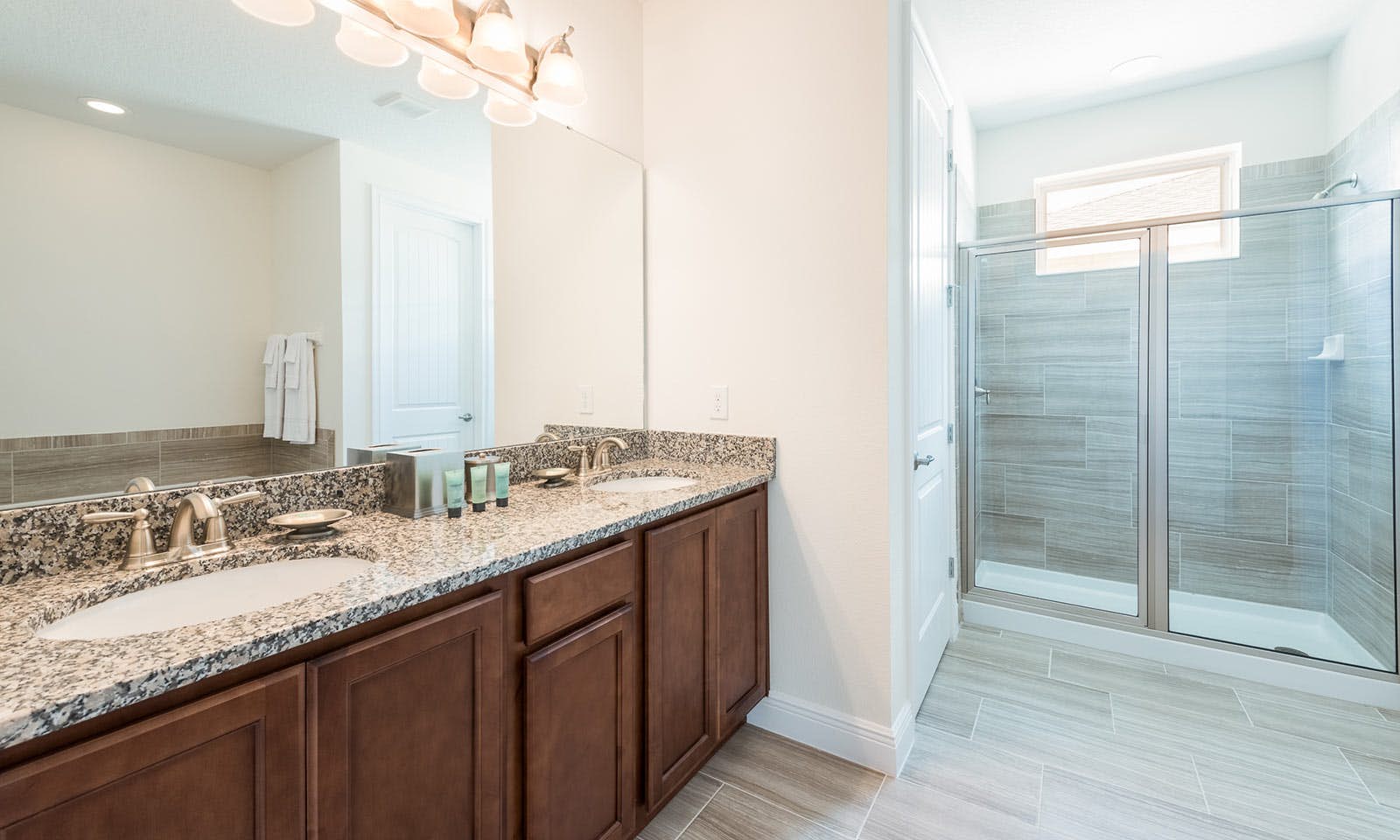 EC154 - The Chic Villa - MND