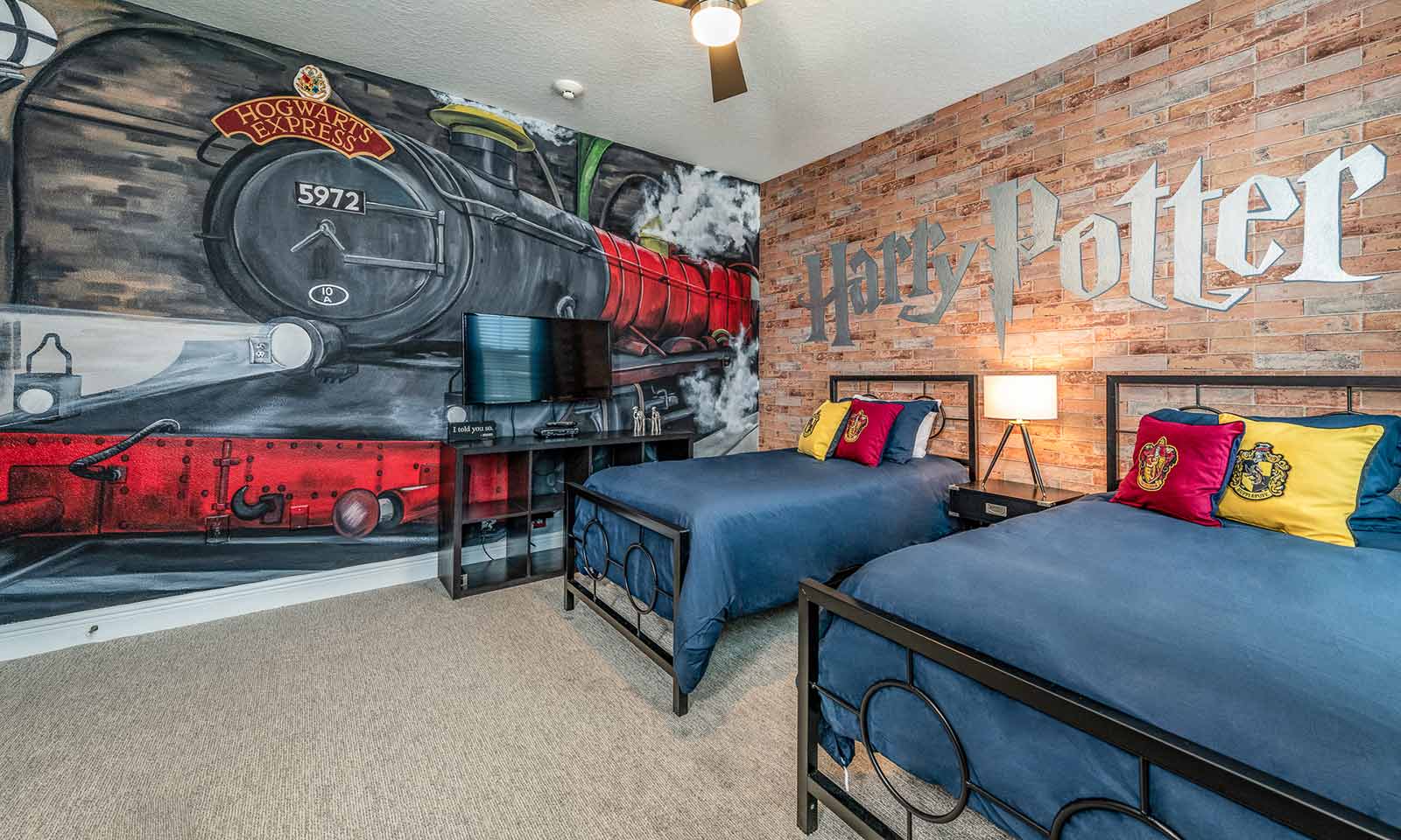 Large Spacious Villa with Private Pool and Water Slide at Encore