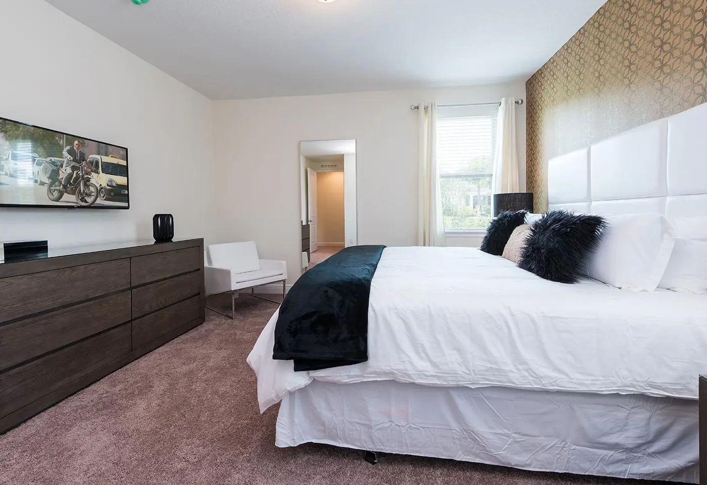 EC191 - The Sleek Sanctuary HAW