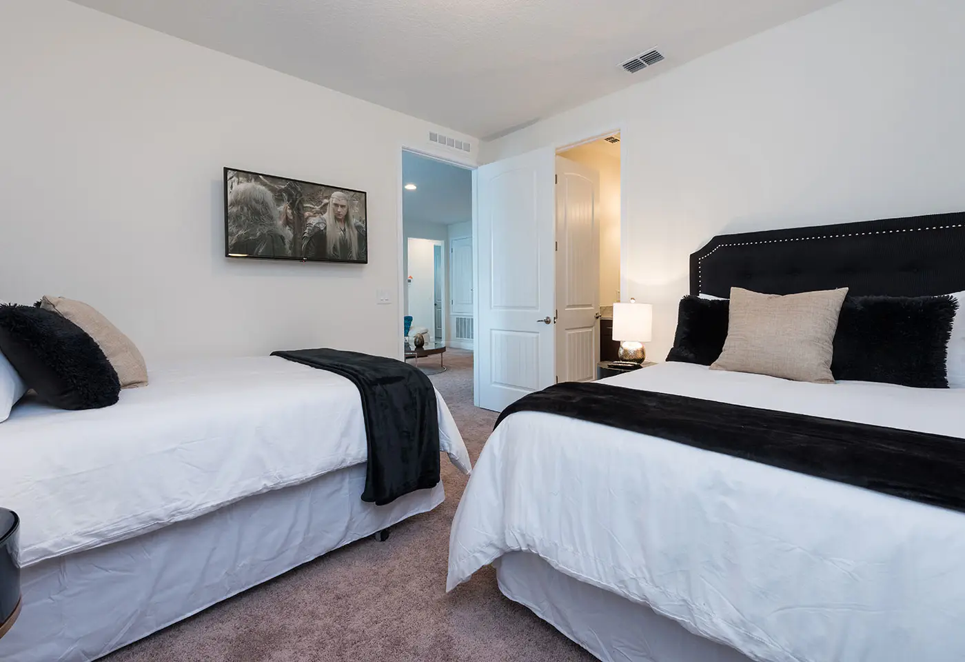 EC191 - The Sleek Sanctuary HAW