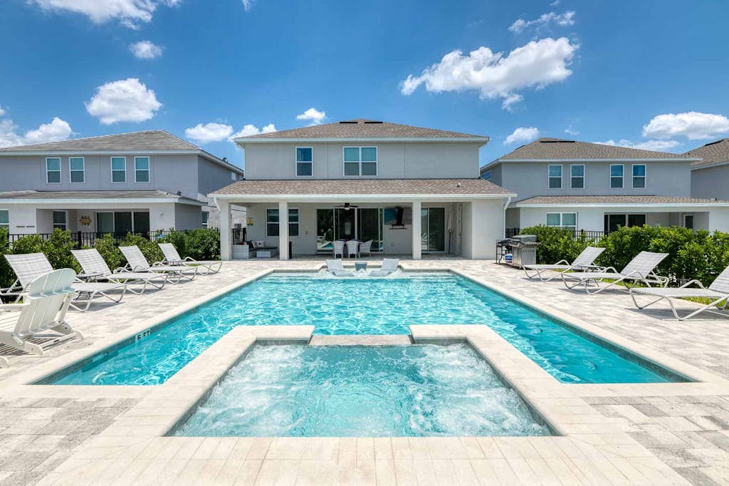 Spacious Home with South Facing Pool in Encore
