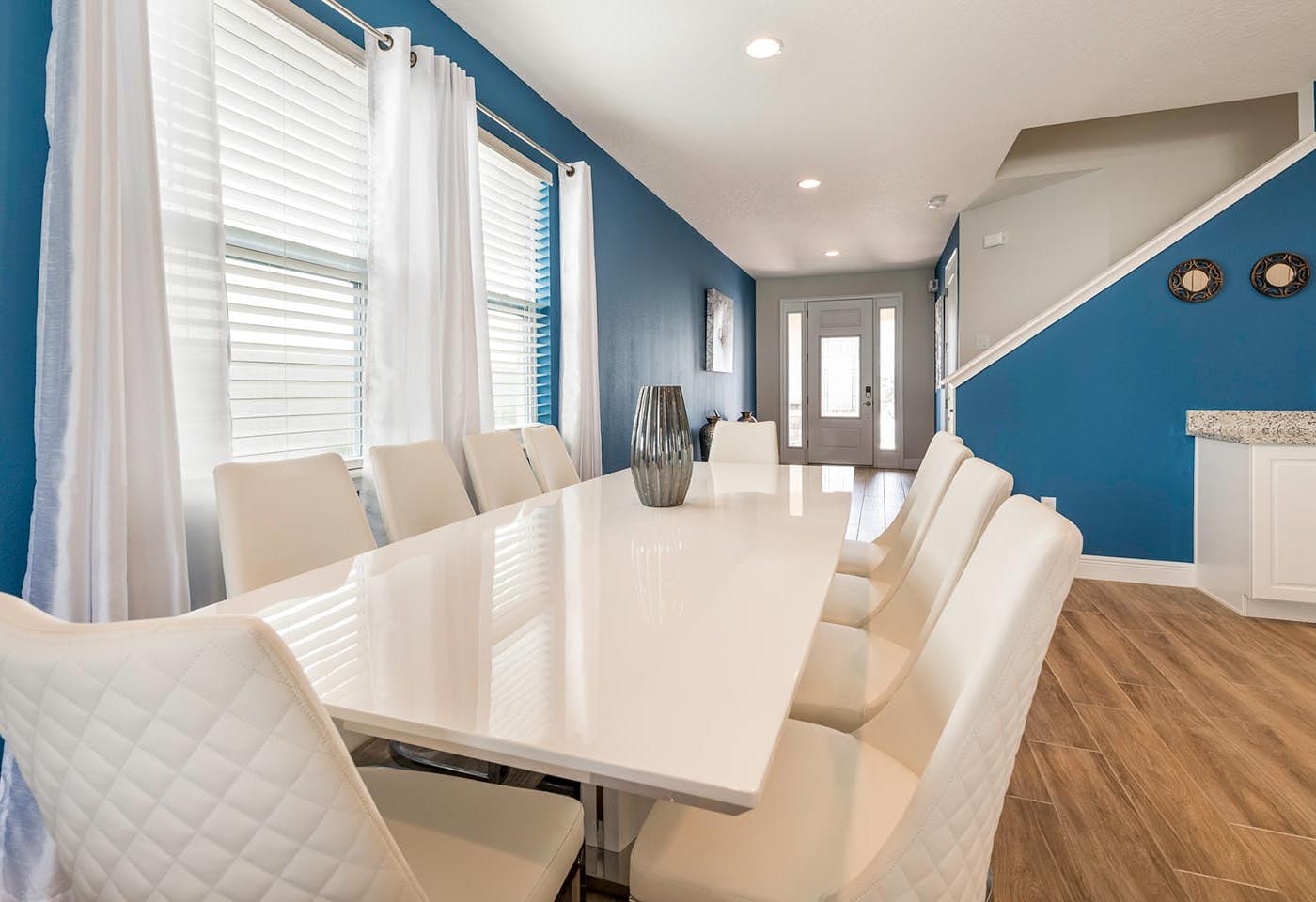 EC295 - The Modern Hideaway - STF2