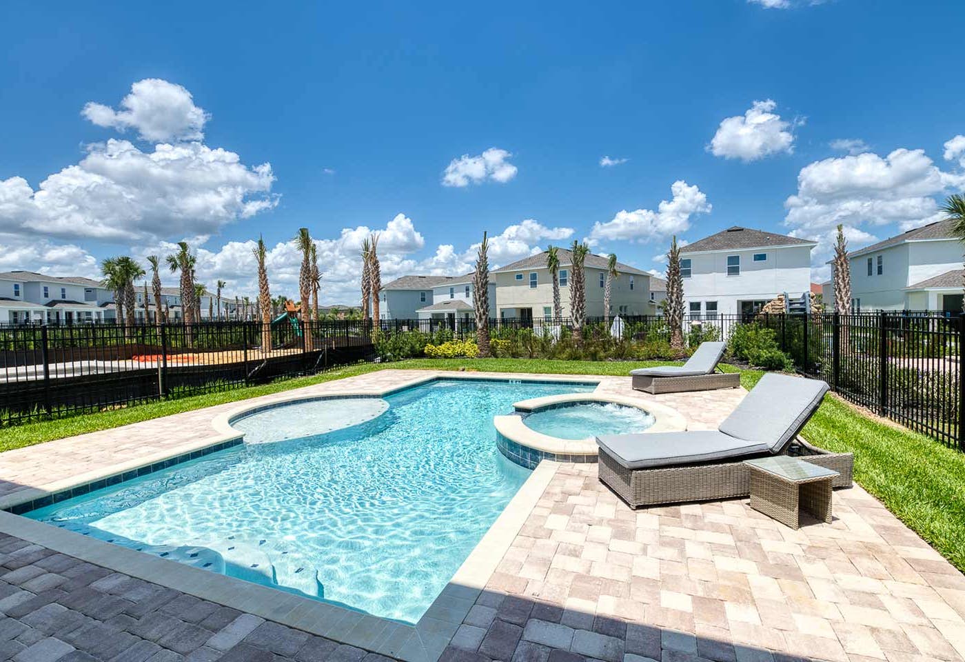 EC295 - The Modern Hideaway - STF2