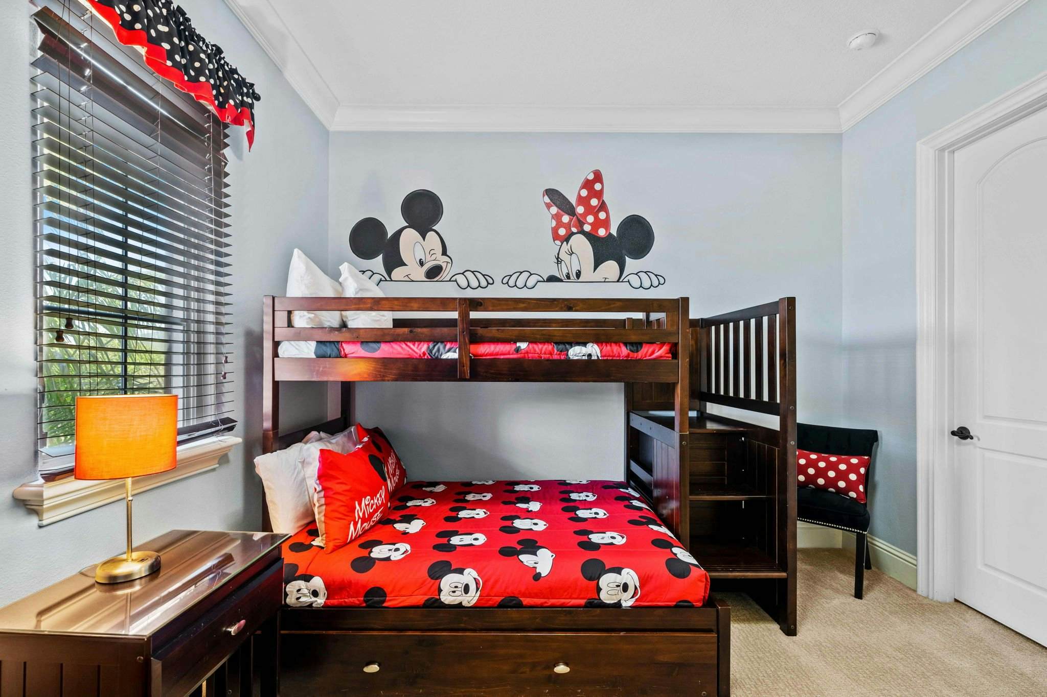 W135 - The Noble Estate