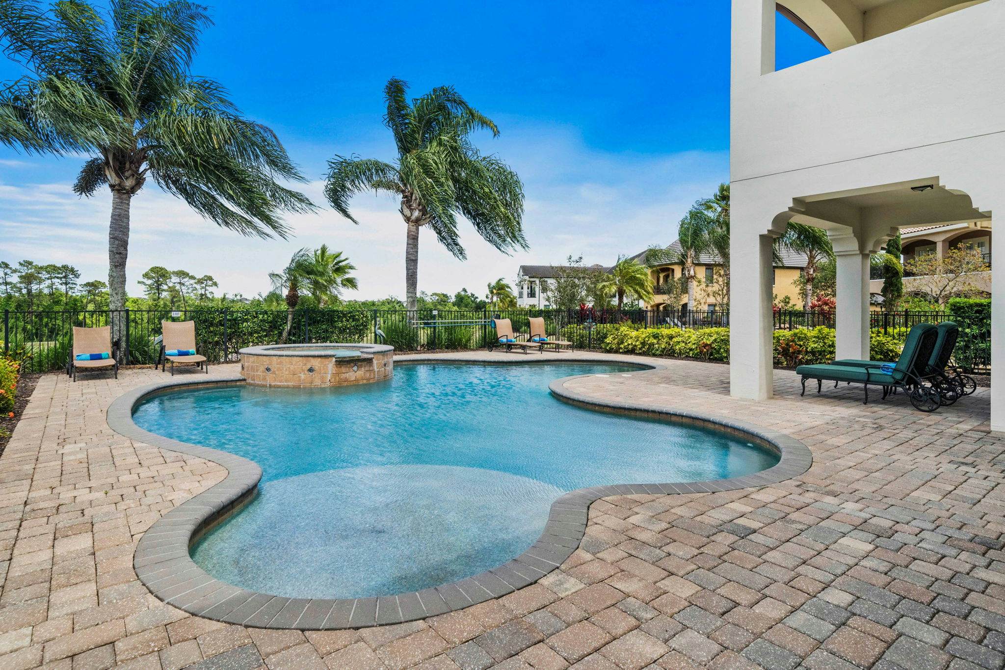 W135 - The Noble Estate