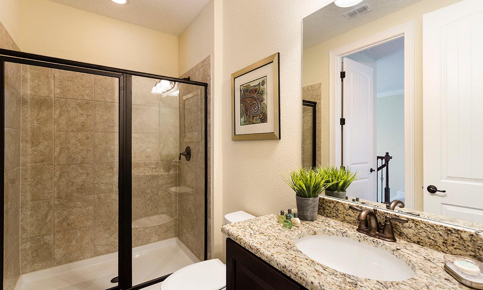 W214 - The Sleek Hideaway