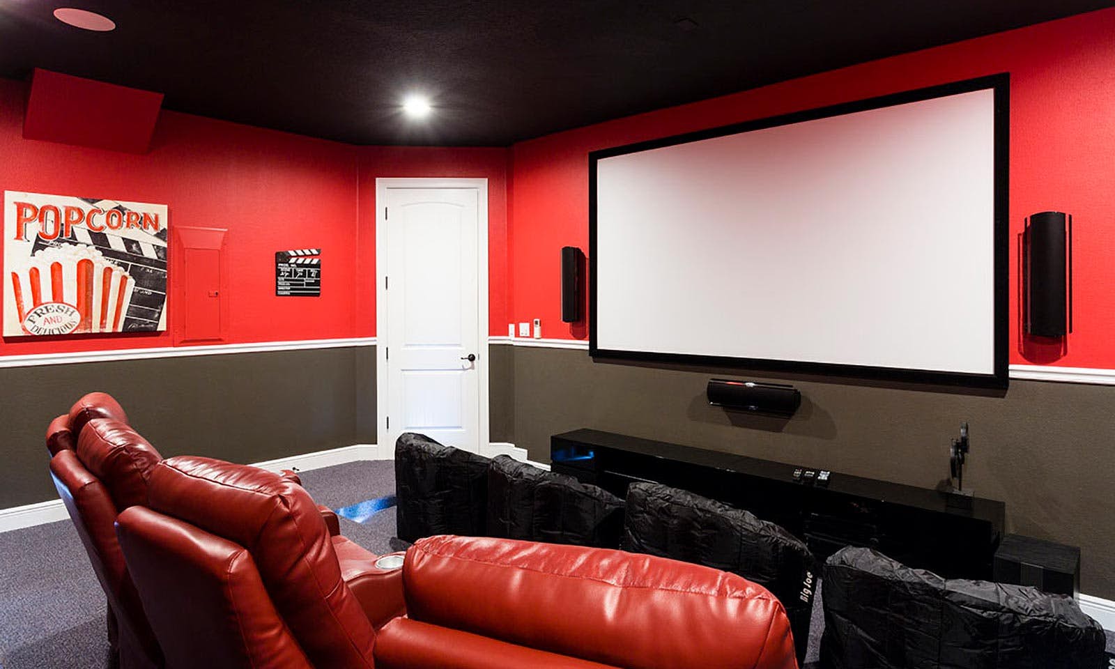 W214 - The Sleek Hideaway