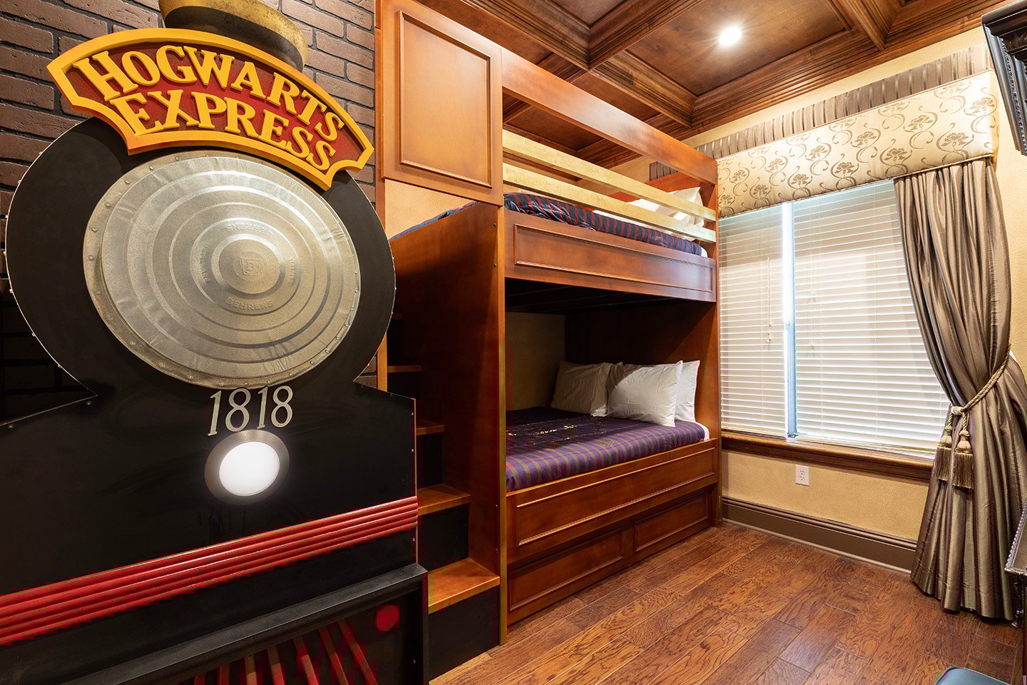 W275E - The Country Chateau