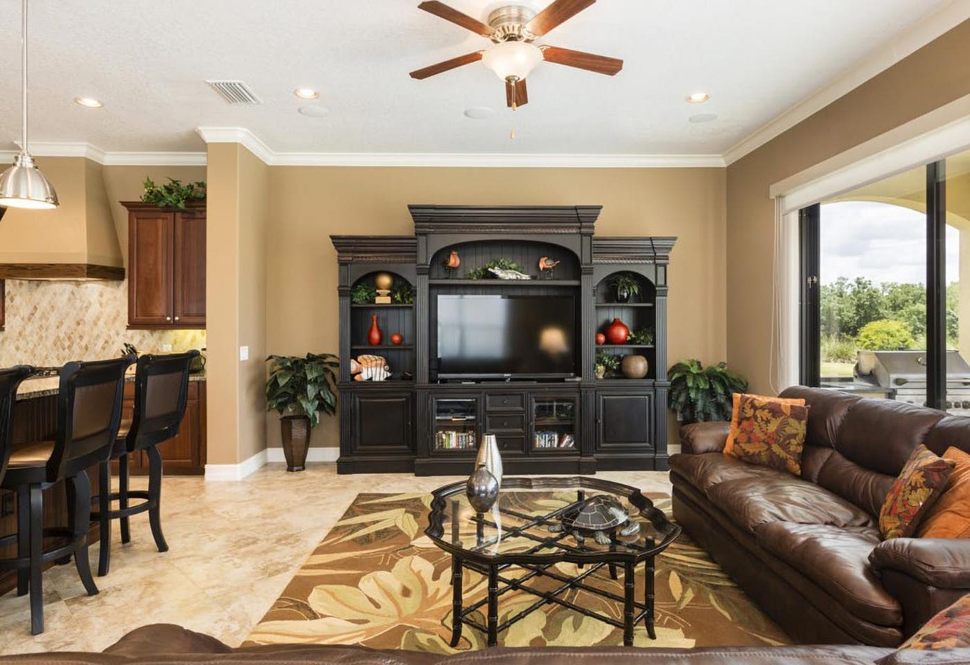 W283 - The Radiant Villa